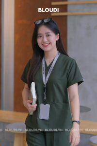 Scrub Basic Nữ Xanh Rêu